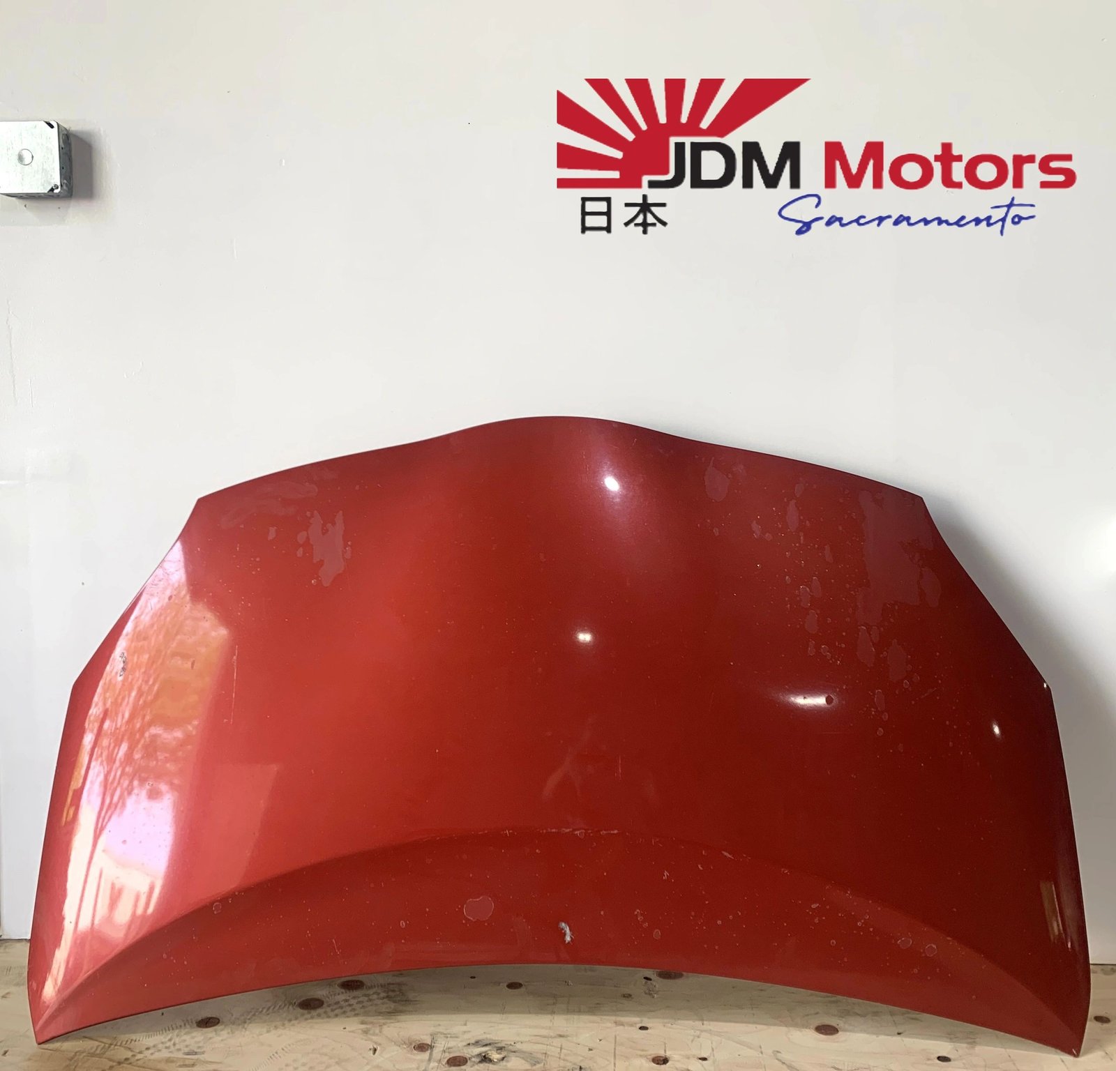 Used JDM 2010-2015 Toyota Prius hood - Image 2
