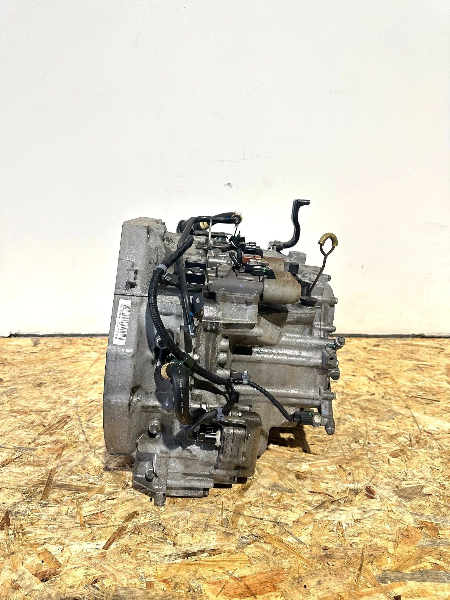 Used JDM R18A 2006-2011 Honda Civic 1.8L SOHC VTEC Transmission - Image 3